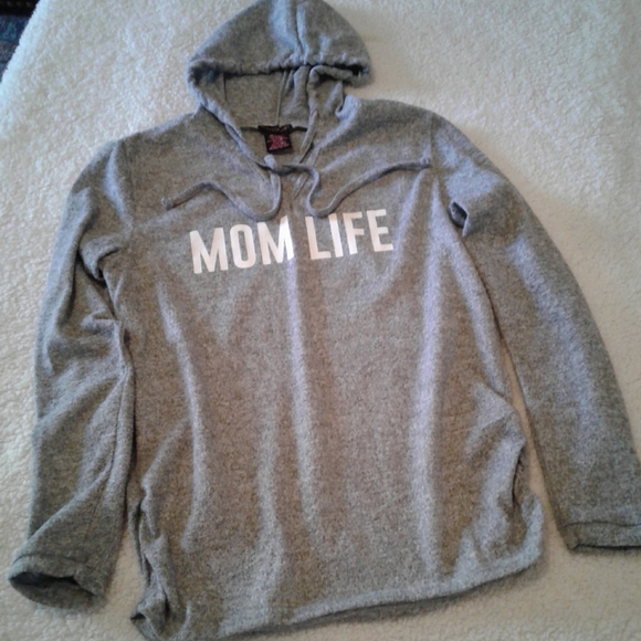 🌺 Like New Violet & Ruby Gray Maternity Hoodie - Picture 9 of 9